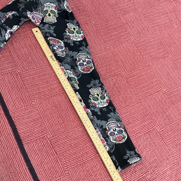 Just Cozy Womens size XS / Small thick fleece colorful Mexican skulls Leggings - Picture 9 of 15